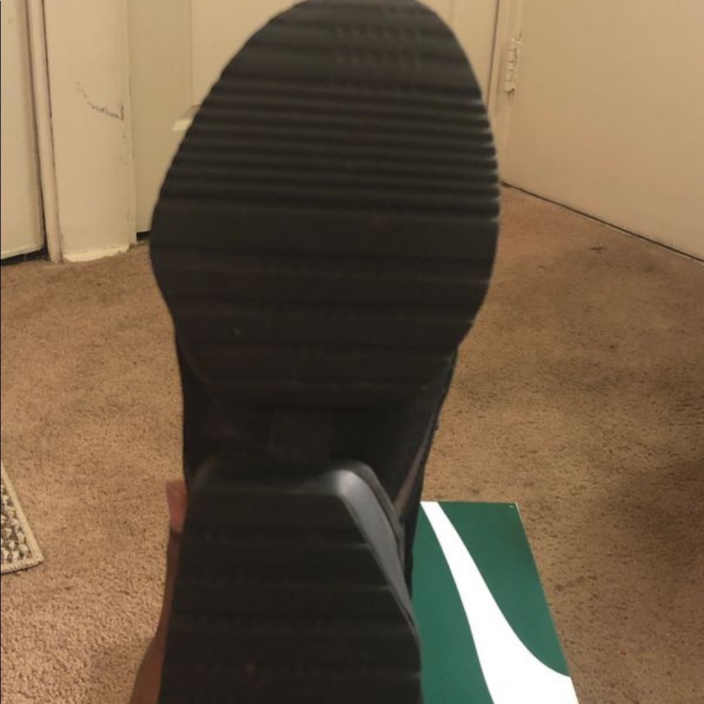 Puma - Picture 2 of 3